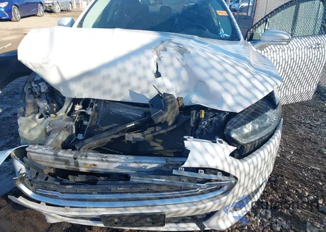 2013 Ford Fusion Se z USA, uszkodzony, nr VIN 3FA6P0H77DR162114